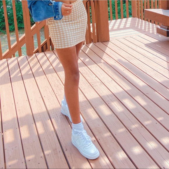 Pretty Little Thing Gingham mini skirt - Picture 3 of 3